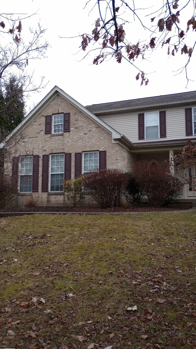 Foto del edificio - 709 Williamsburg Ct