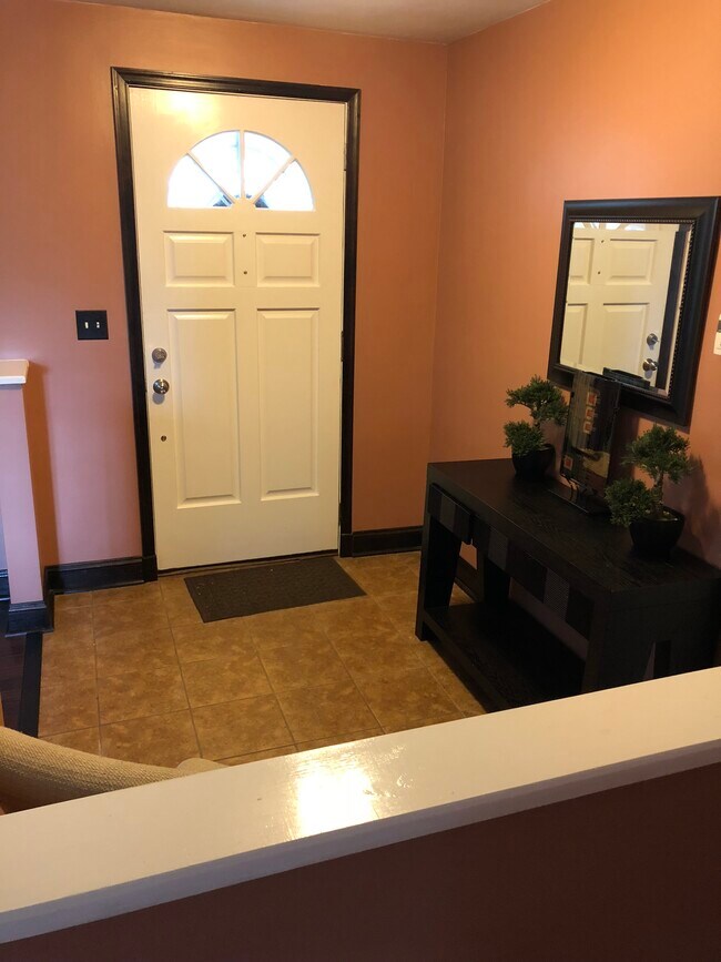 Foto del edificio - 1517 Woodcliff Ave