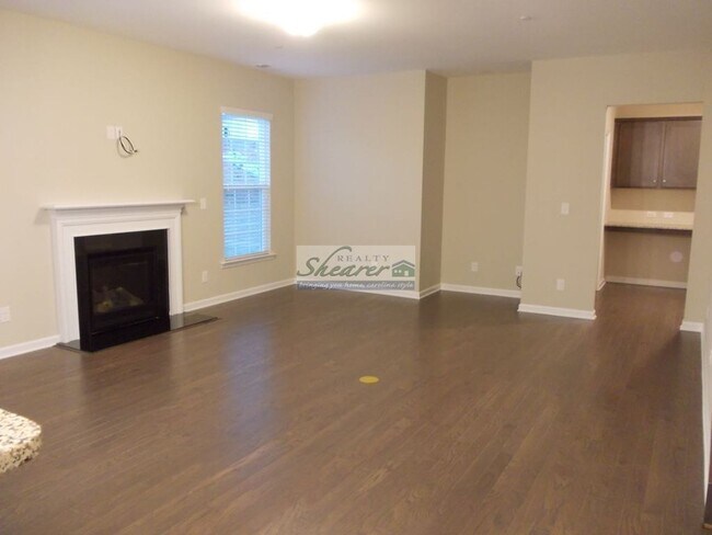 Building Photo - Spacious 4 Bedroom Home in Cox Mill School...