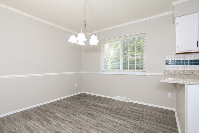 Building Photo - Beautiful All Brick 3 Bedroom Home in Spri...