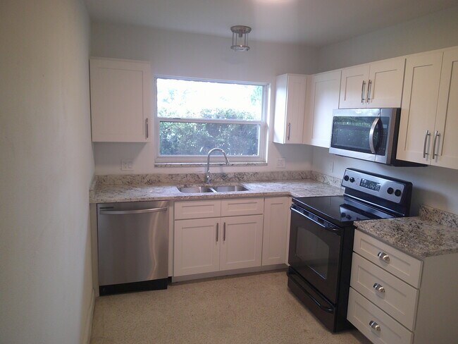 Foto del edificio - 3076 Grand View Ave