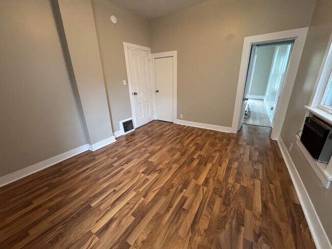 Foto del edificio - 1 bedroom 1 bath home in Rock Island