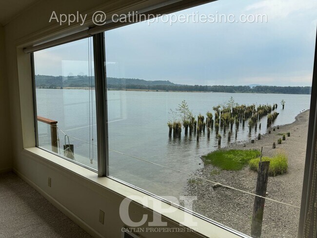 Foto del edificio - 8525 Ocean Beach Hwy