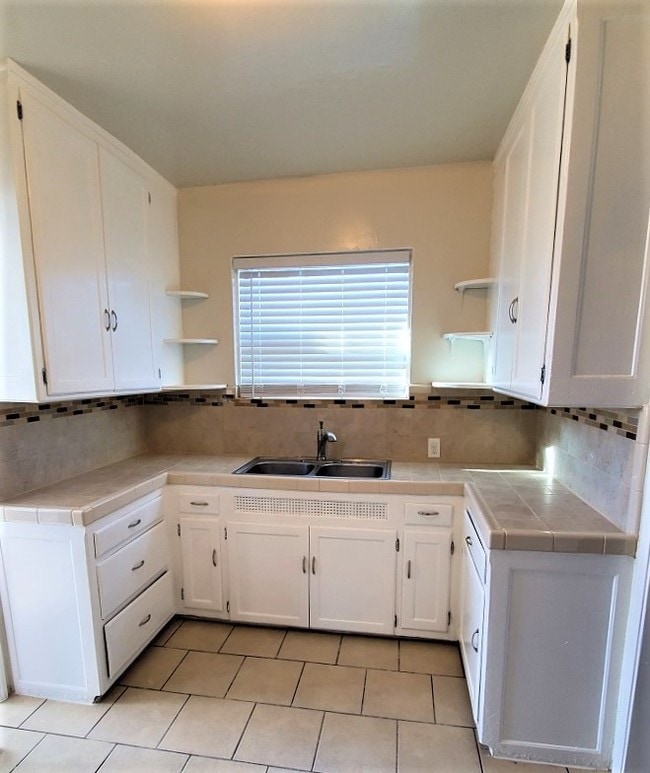 503 Venice Way Unit 503 1/2, Inglewood, CA 90302 503 Venice Way