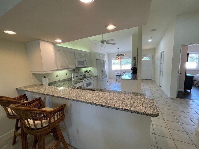 Building Photo - 6730 Beach Resort Dr