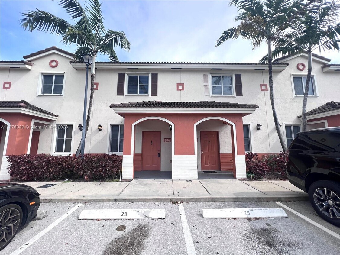 Foto principal - 17347 NW 7th Ave