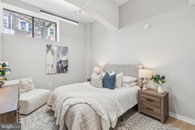 Foto del edificio - 36 N Narberth Ave