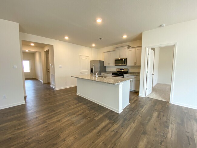 Building Photo - 20 Witherspoon Dr