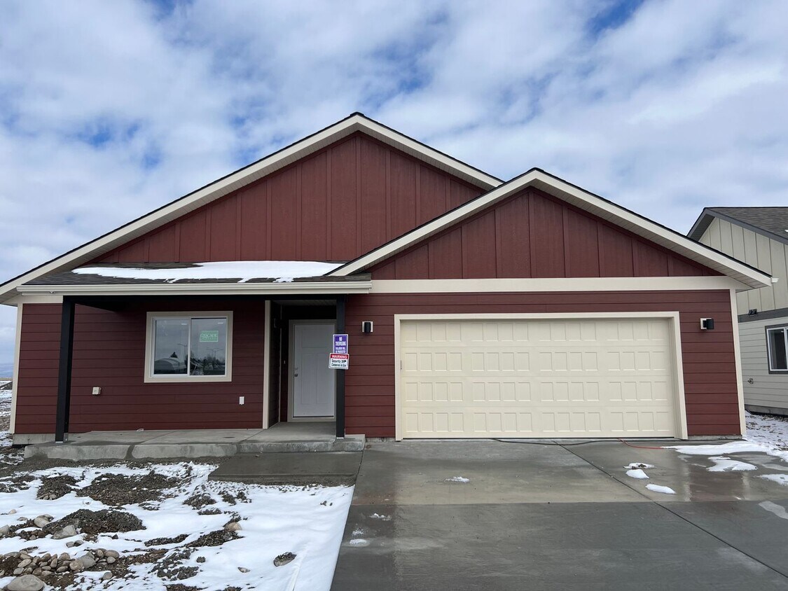 Primary Photo - Brand New 3 Bed 2.5 Bath with double attac...