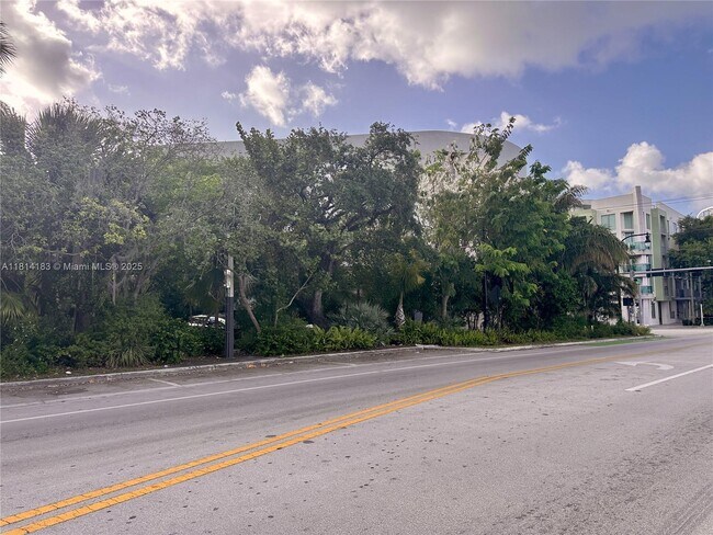 Foto del edificio - 2694 Inagua Ave