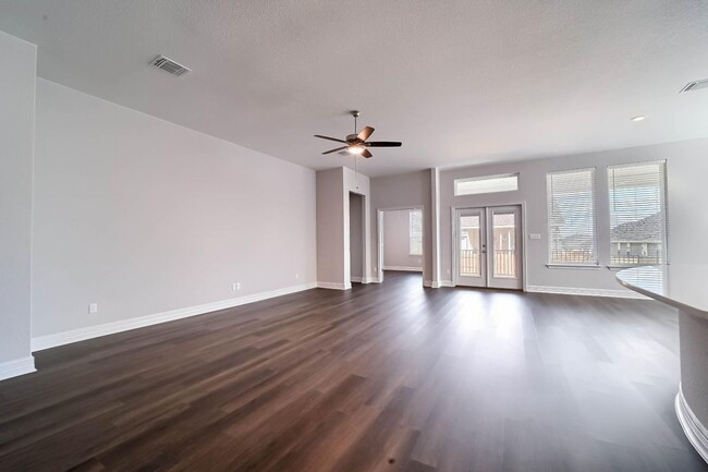 Building Photo - 133 White Steppe Way