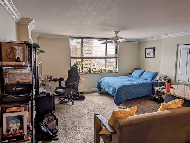 Foto del edificio - 700 E 8th St