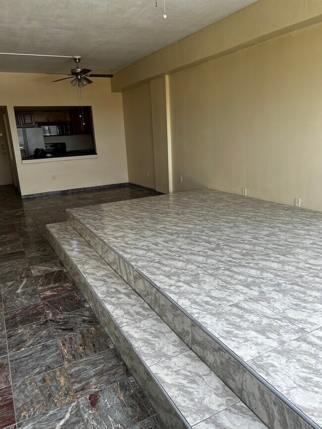 Building Photo - 13155 Ixora Ct
