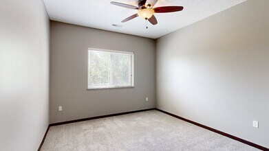 Building Photo - Villas of Omaha at Butler Ridge