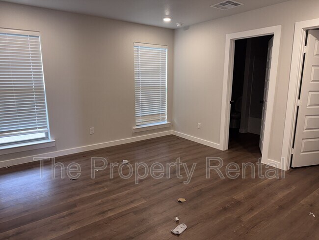 Foto del edificio - 520 Thicket Dr