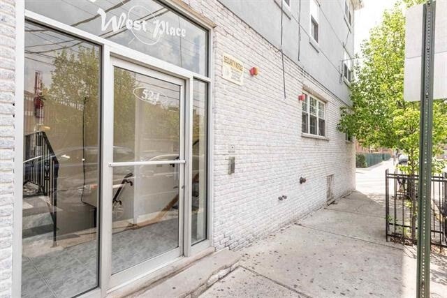 Primary Photo - 524 4th St
