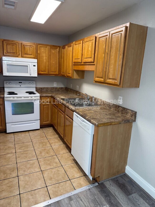 Foto del edificio - 8440 Chisholm Rd