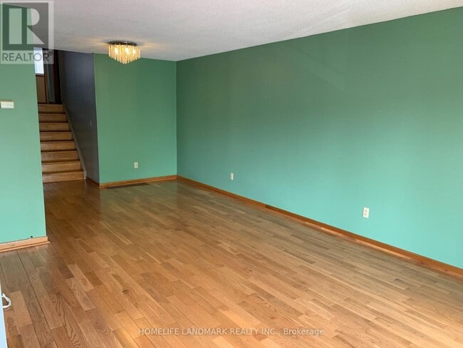 Photo du bâtiment - 96 Bay Hill Dr