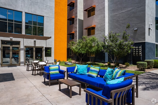 Building Photo - Metro 101