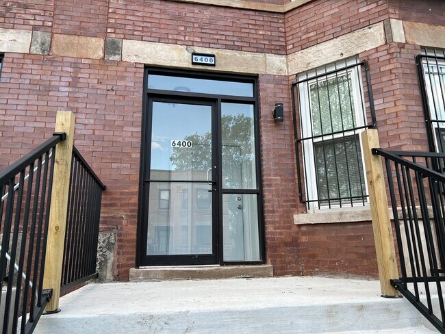 Foto del edificio - 6400 S Eberhart Ave