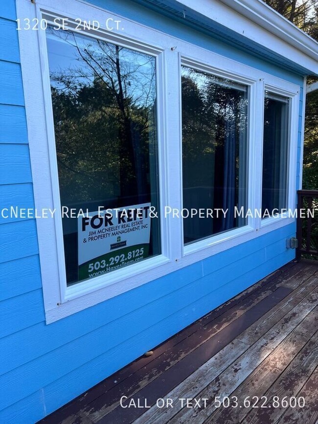 Building Photo - Cozy & Quiet Lincoln City home close to De...