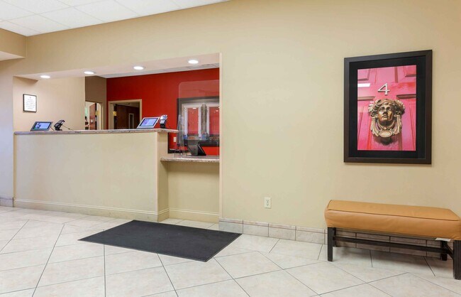 Foto del edificio - Furnished Studio-Findlay - Tiffin Avenue