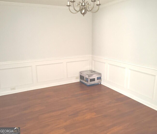 Foto del edificio - 1821 Roble Dr