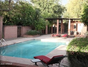 Building Photo - 3046 N 32nd St