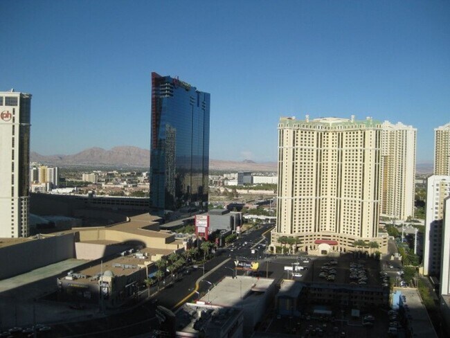Foto del edificio - Beautiful 1-bed condo available at Veer