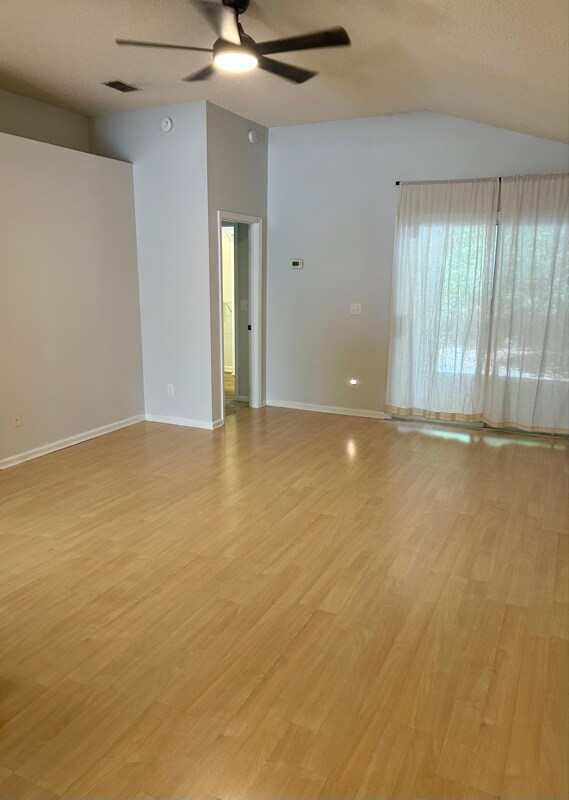 Foto del edificio - 10389 Brookwood Bluff Rd N