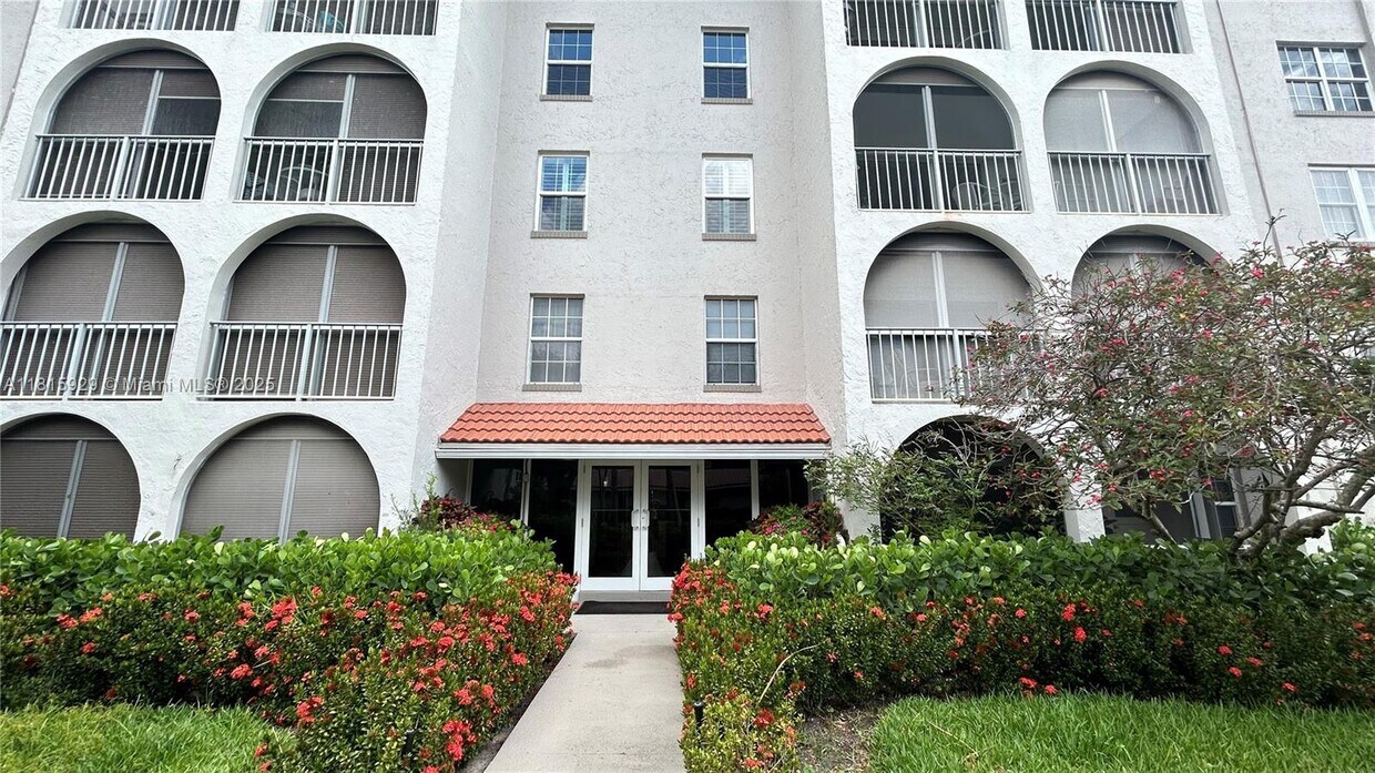 Foto principal - 250 NE 20th St