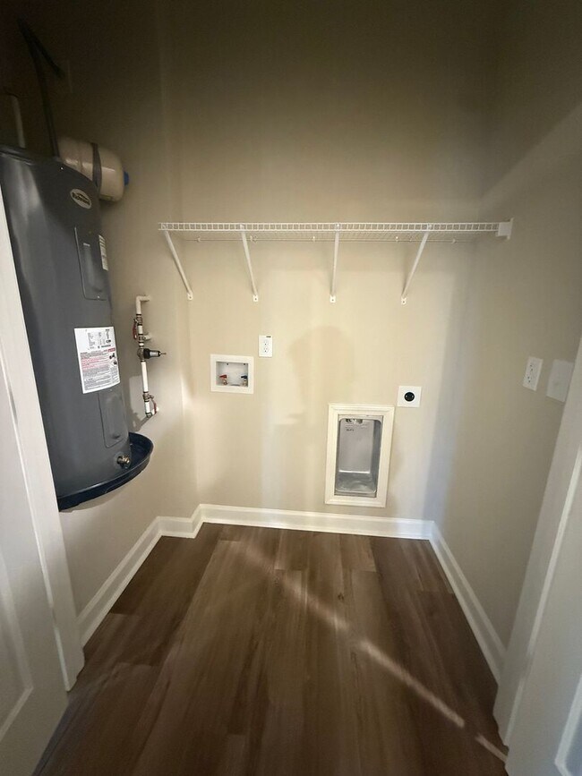 Foto del edificio - Brand New Duplex!