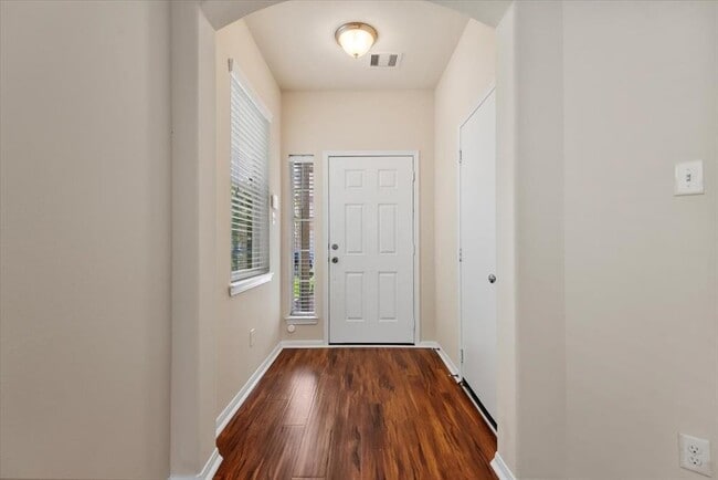 Building Photo - 2742 Windy Thicket Ln