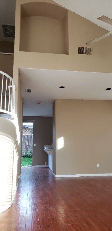 Building Photo - 2249 Fallwater Ln