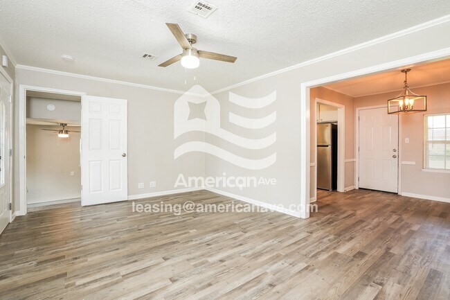 Foto del edificio - 4923 E Easton St