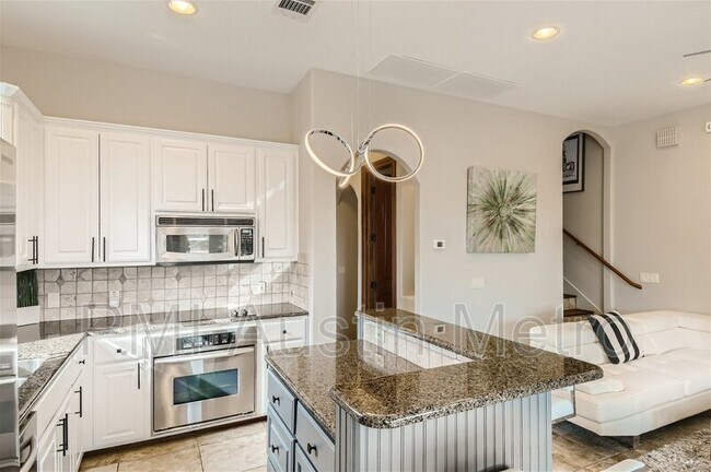 Foto del edificio - 17545 W Reed Park Rd