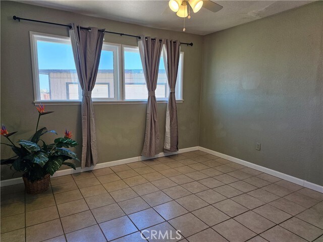 Foto del edificio - 15308 Main St