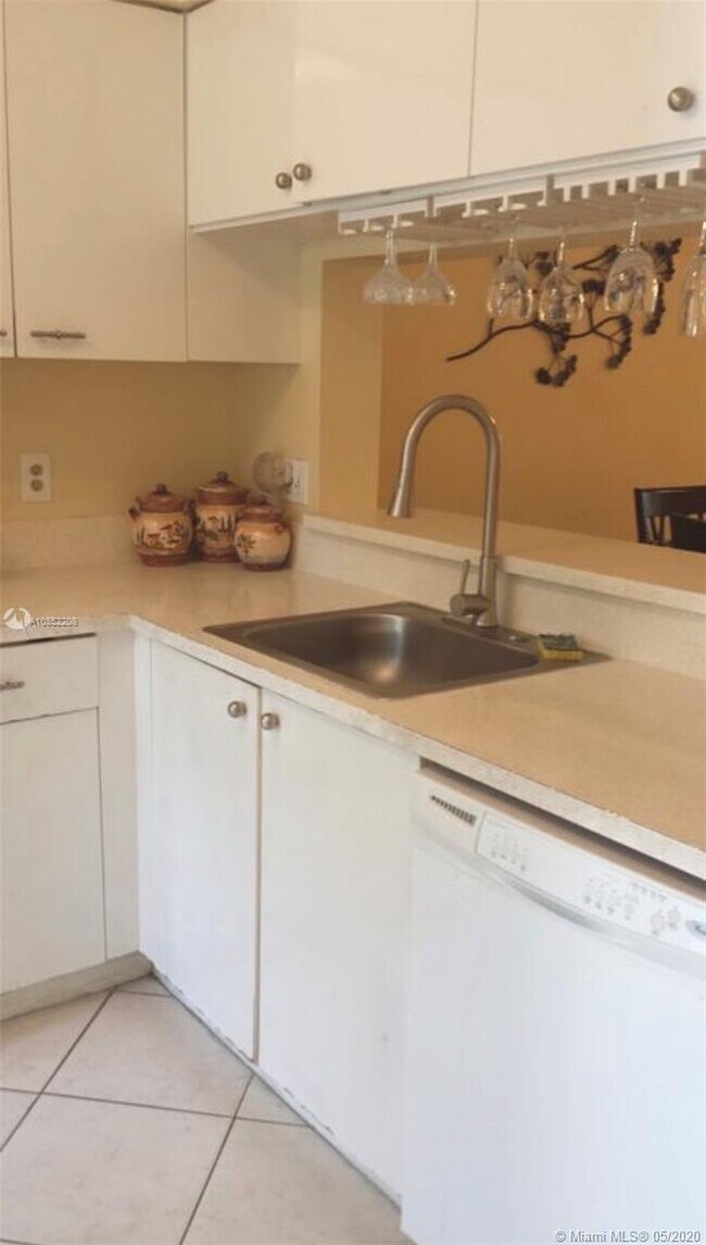 Foto del edificio - 3373  Celebration Ln  150 Margate Fl 33063