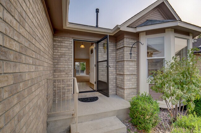Building Photo - 5623 Marabou Way