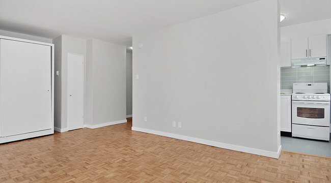 Photo du bâtiment - Pacific Beach Apartments