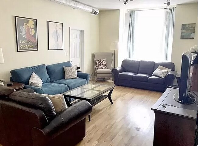 Foto del edificio - 1248 N Wells St