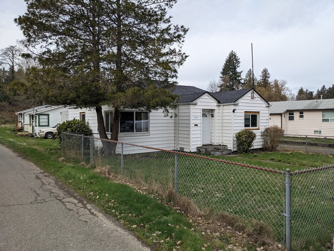 2425 Snyder Ave, Bremerton, WA 98312 House Rental in Bremerton, WA