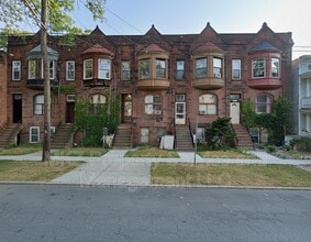 Building Photo - 253 Western Ave