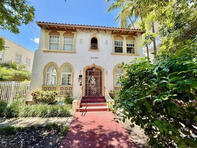 Building Photo - 1528 Drexel Ave