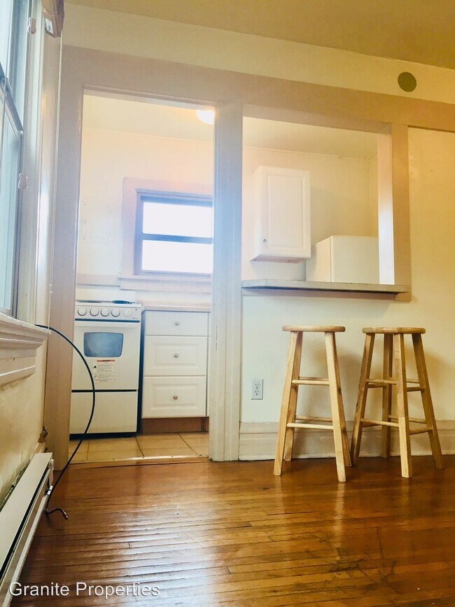 Building Photo - 1312 Mill St