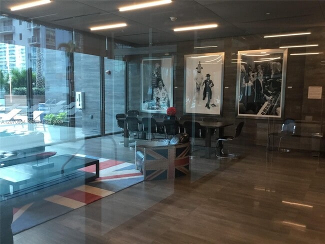 Building Photo - 1080 Brickell Ave