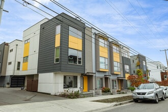 Building Photo - 2405 S Holgate St