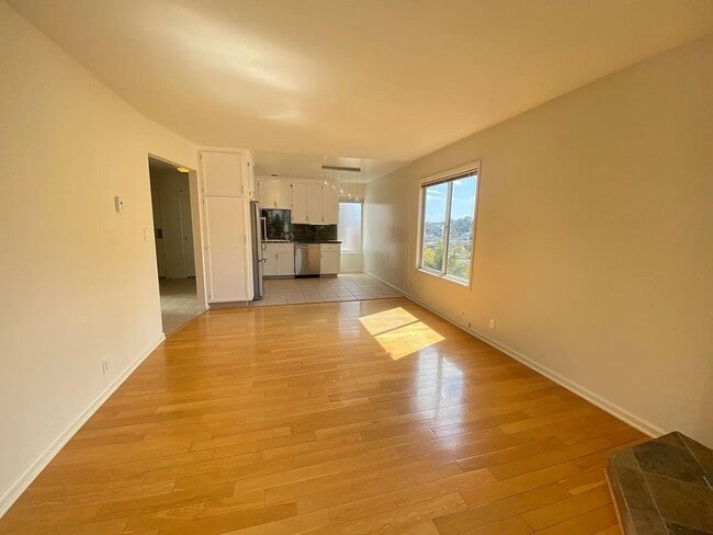 Building Photo - 1565 Noe St