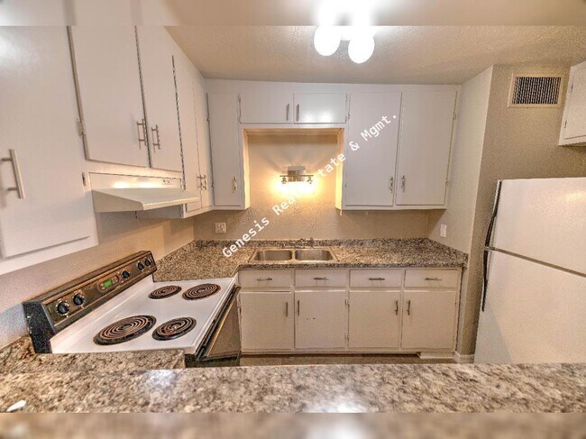 Foto del edificio - 3211 E Edison St