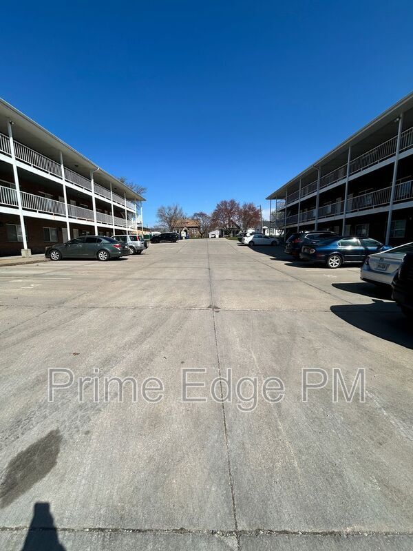 Foto del edificio - 4621 Prescott Ave